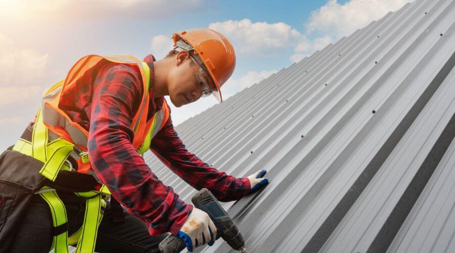 Professional gutter cleaning in Ceredo, WV